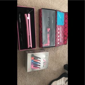 Hairstrightner, curling iron, straightener holder